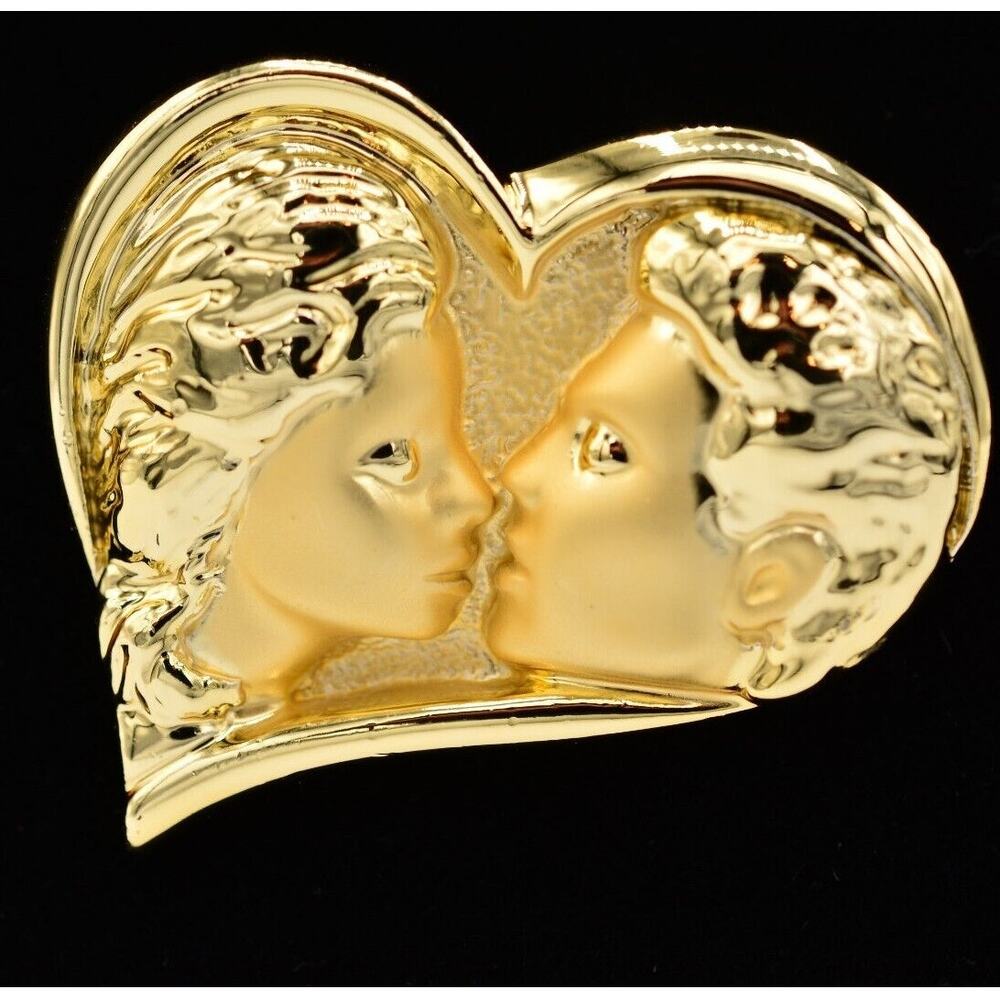 AJC Vintage Couple Heart Pin Brooch Brushed Gold Love Kiss Valentine's 80s BinA3